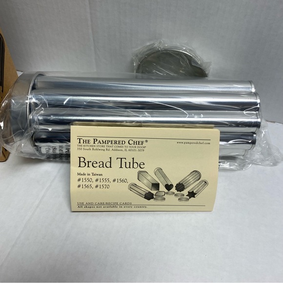 New in box The Pampered Chef Scalloped Bread Metal Tube New in Box #1565 - Picture 5 of 5